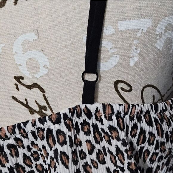 NWT, Everleigh, cheetah print lined tank top. NWT-Size Small - Picture 8 of 8